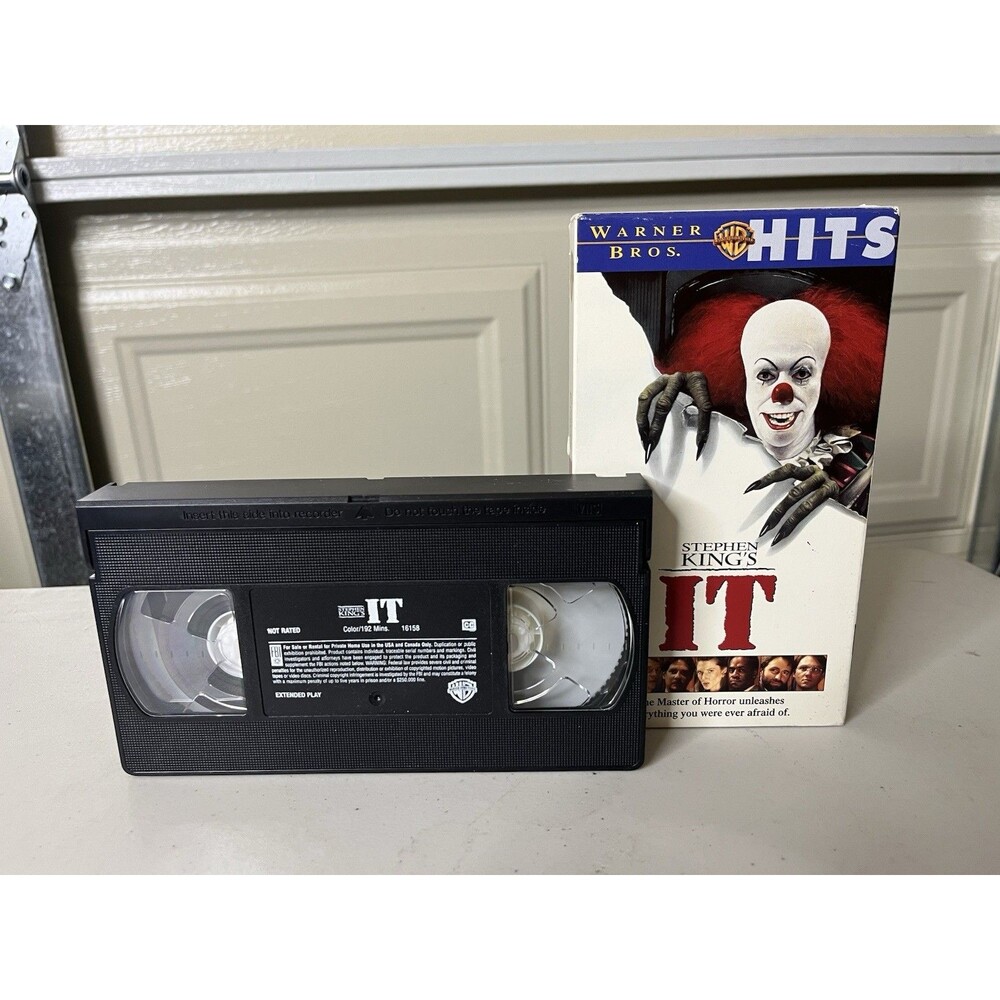 Stephen King's IT VHS Tape Warner Bros Hits